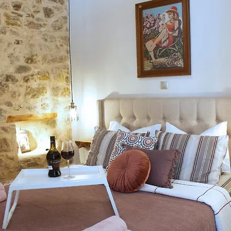 Maria's , 50 Meters From Beach , Renovated Appartamento Finikounta
