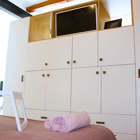 Apartment Maria's , 50 Meters From Beach , Renovated Finikounta