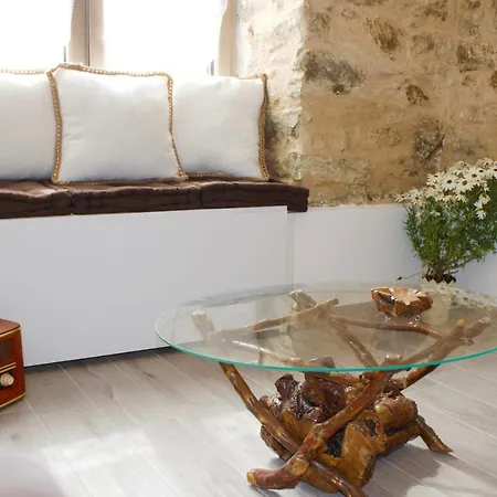 Appartamento Maria's , 50 Meters From Beach , Renovated Finikounta